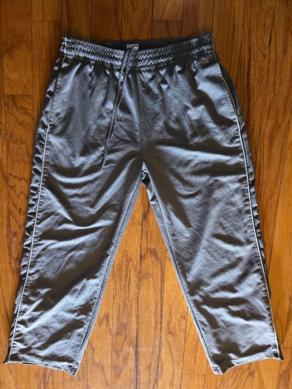 Men's Reebok Gray Jogging Pants  Size M